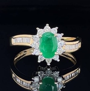 1.25 Carat Estate Ring w Natural Oval Green Emerald & Diamonds in 14k Yellow Gold $1850 Retail VIDEO