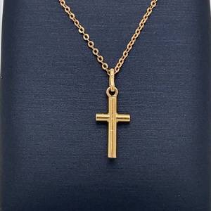Shiny Tubular Cross Pendant Estate Necklace w 18 Chain in 18k Yellow Gold $900 Retail