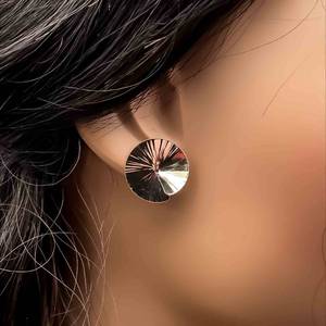 Retro MCM Round Recessed Concave Spiral Cone Stud Estate Earrings in 14k Yellow Gold