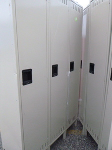 Set of 3 Lockers