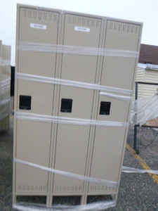 Set of 3 Lockers