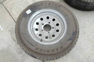 lot 215 image: Karrier Load Star ST175-80R13 Trailer Tire with Wheel