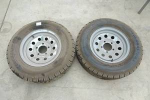 lot 213 image: 2 Globaltrax ST17580R13 Trailer Tires with Wheels