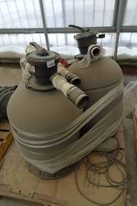 lot 253 image: Large Sand Filter System with Pump