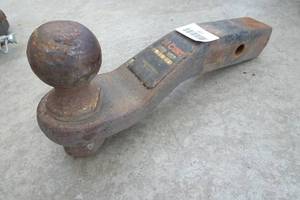 lot 207 image: Curt 2 Drop Receiver Hitch with 2-516 Ball