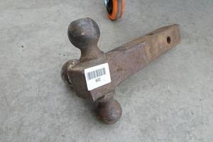 lot 209 image: 3-Way Ball Receiver Hitch