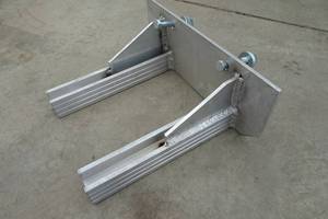 lot 254 image: Aftermarket Aluminum Trailer Propane Tank Mounting Plate