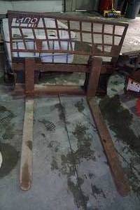 lot 7 image: BROKEN Lano Skidsteer Fork Attachment