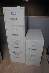 lot 14 image: 2 Metal File Cabinets - 4 Drawer and 2 Drawer