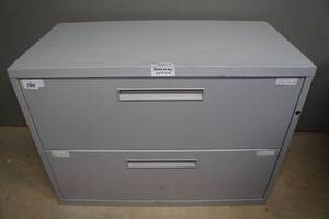 lot 23 image: Horizontal 2 Drawer File Cabinet
