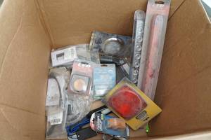 lot 193 image: Assorted Lighting and Electrical - LEDs, Breakaways, Switch Plates
