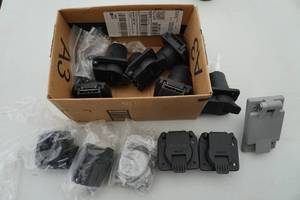 lot 63 image: Pollak and Leviton Outlet Sockets