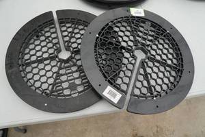 lot 59 image: 2 Catch Cover Ice Fishing Safety Covers