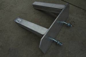 lot 76 image: Aftermarket Aluminum Trailer Propane Tank Mounting Plate