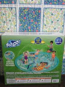 lot 84 image: H2OGO Underwater Adventure Sprinkler Pad 11