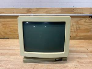 lot 50 image: WYSE WY-50 Vintage Display Terminal ASCII Screen