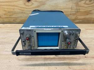 lot 104 image: TEKTRONIX 465 Oscilloscope