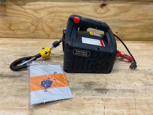 lot 21 image: VEVOR Portable Traction Electric Hoist