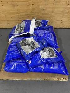 lot 25 image: Lot of 11 Bags of Ice Melt (40 lb bags)