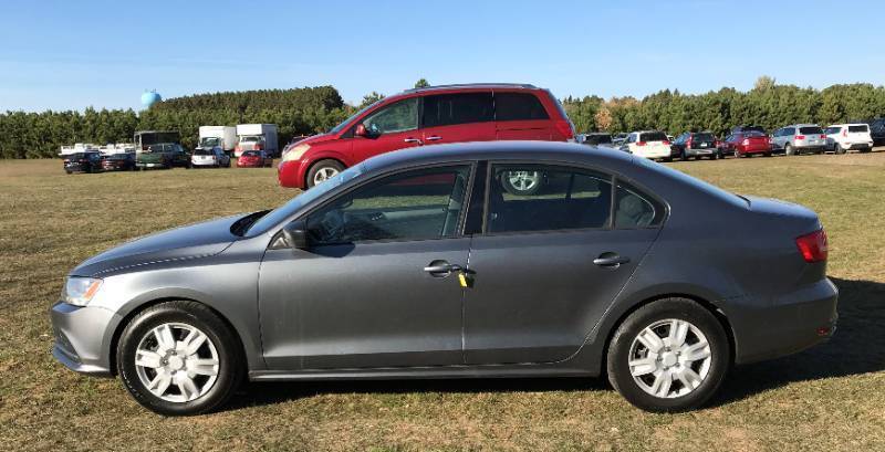 lot 2 image: 2015 Volkswagen Jetta TDI