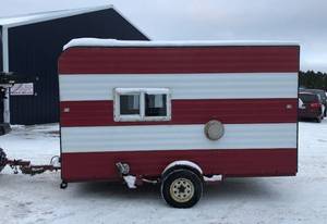 lot 1 image: 2000 King Crow Fish House