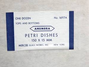 lot 56 image: Case of 12 Mercer Glass Works Anumbra 150 x 15 MM Glass Petri Dishes With Covers