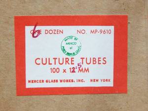 lot 124 image: Box of 72 Mercer Glass Works Merco 100 x 13 MM Pyrex Glass Culture Test Tubes