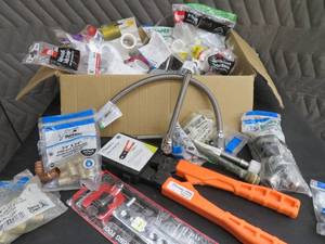 lot 25 image: SHARKBITE PEX CRIMPING TOOL PLUS