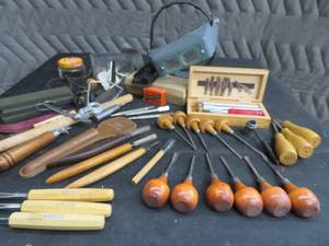 lot 29 image: ESTATE COLLECTION OF WOODCARVING TOOLS