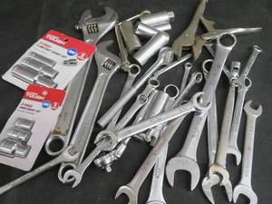 lot 46 image: TOOLS
