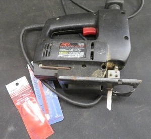 lot 79 image: SKIL SAW