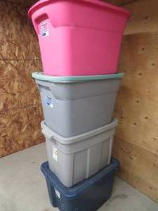 lot 87 image: STORAGE TOTES WITH LIDS