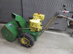 lot 9 image: JOHN DEERE 726 SNOW BLOWER