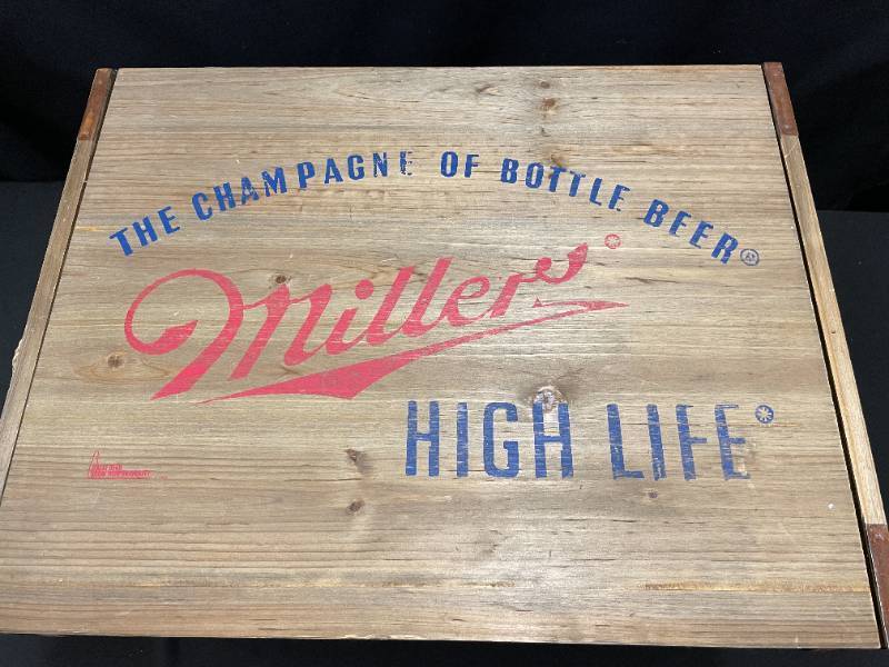 lot 104 image: Miller High Life wooden crate and cooler insert