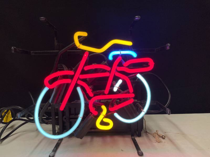 lot 103 image: Mini Fat Tire neon