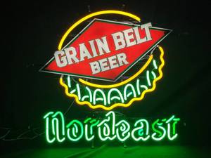 lot 7 image: Grain Belt Nordeast bottlecap neon