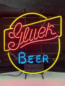 lot 30 image: Gluek Beer neon