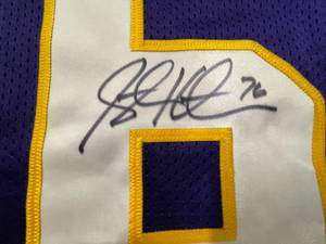 lot 51 image: MN Vikings autographed jersey, Steve Hutchinson