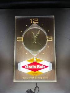 lot 34 image: Grain Belt Brewing fluorescent lit clock