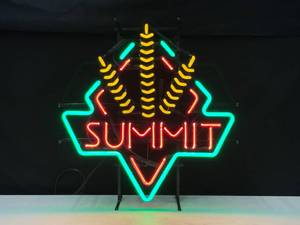 lot 81 image: Summit neon