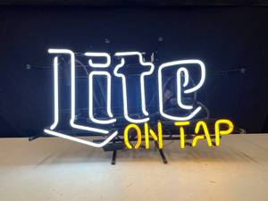 lot 83 image: Lite On Tap neon