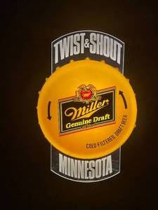 lot 89 image: Twist and Shout Minnesota , Miller Genuine Draft Bottle Cap