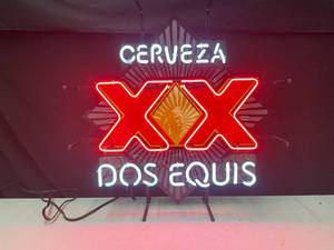 lot 92 image: Dos Equis Cerveza XX,  neon
