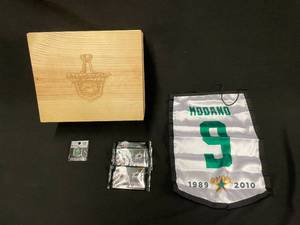 lot 129 image: MN Wild Stanley Cup playoffs, Dallas North Stars, Modano hockey lot