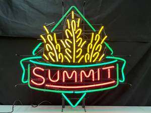 lot 198 image: Summit Dominator, with wheat