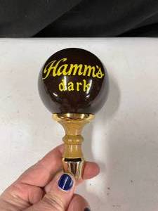 lot 223 image: Hamms Dark ball tap handle NOS, VERY RARE