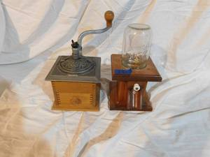 lot 179 image: coffee grinder and candy dispenser