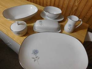 lot 203 image: Vintage Nortake dishes