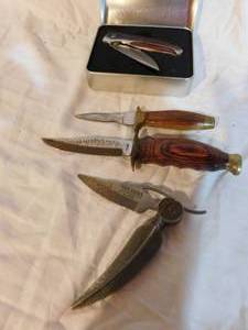 lot 244 image: 4 knives