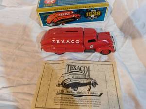 lot 240 image: 1993 Ertl metal bank